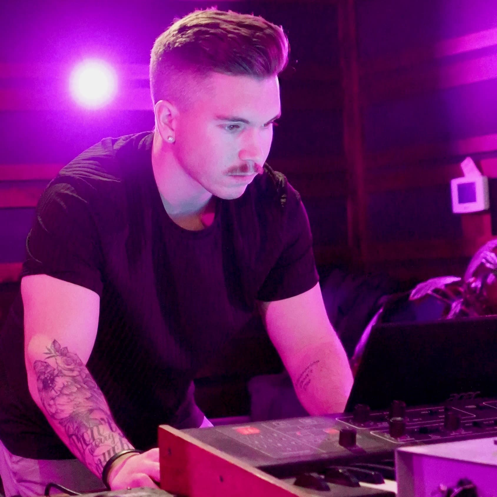 Pav – producer and beatmaker at MA Music Studio